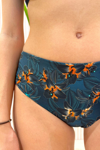Viola Bikini