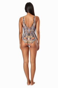 Tura One Piece