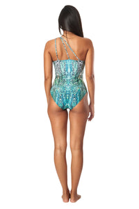 Tunia One Piece