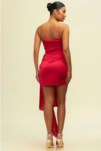 Load image into Gallery viewer, Zonia Dress

