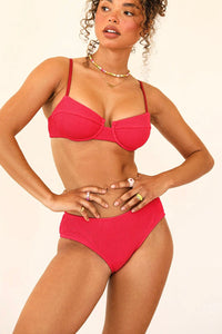 Gigi Red